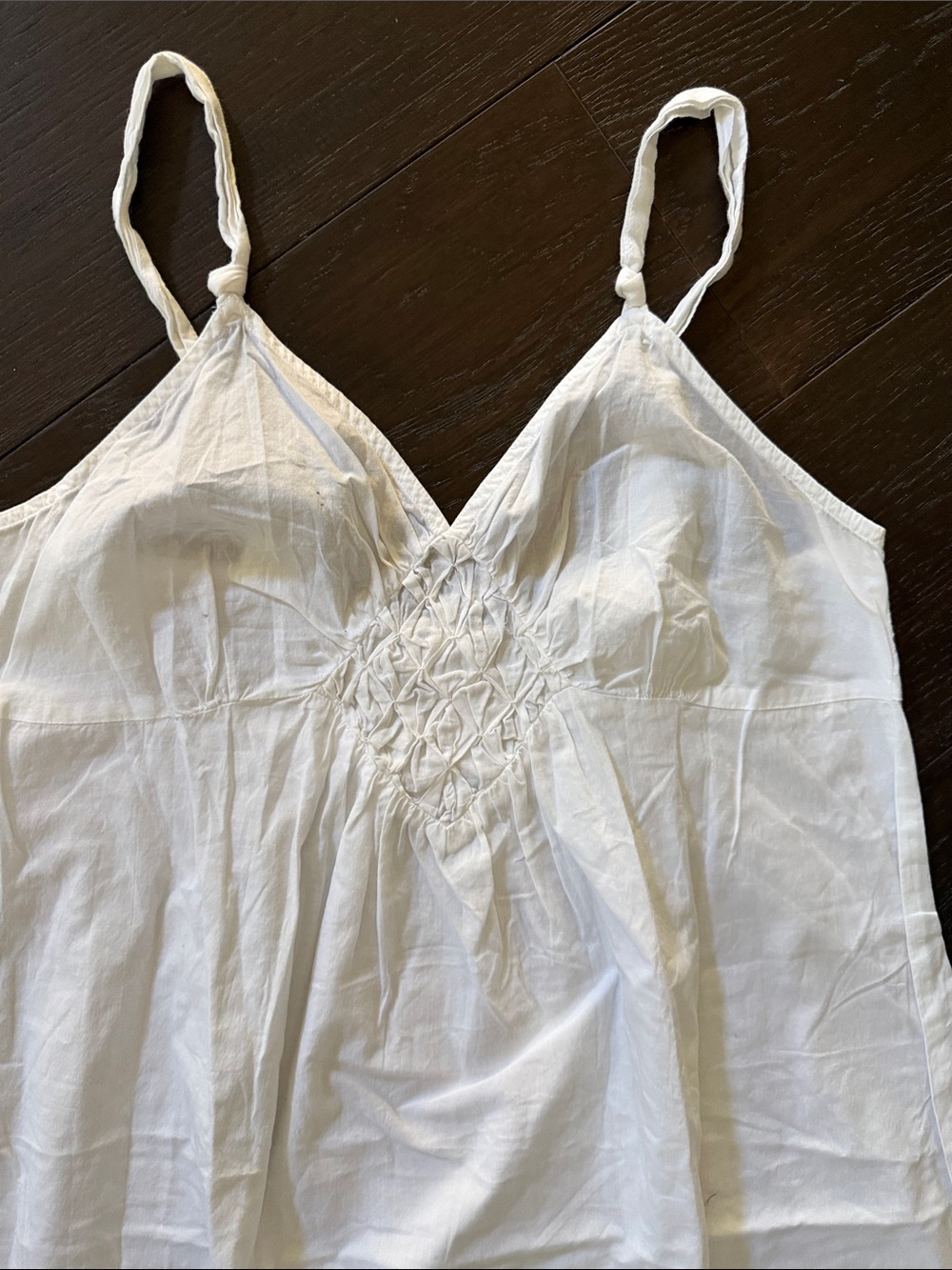 Gilligan & O'Malley White Smocked V-Neck nightgown 💯 %cotton - Picture 5 of 16